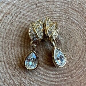 Swarovski Gold Tone Crystal Earrings Clip On Dangle Classic Feminine Flirty Brid